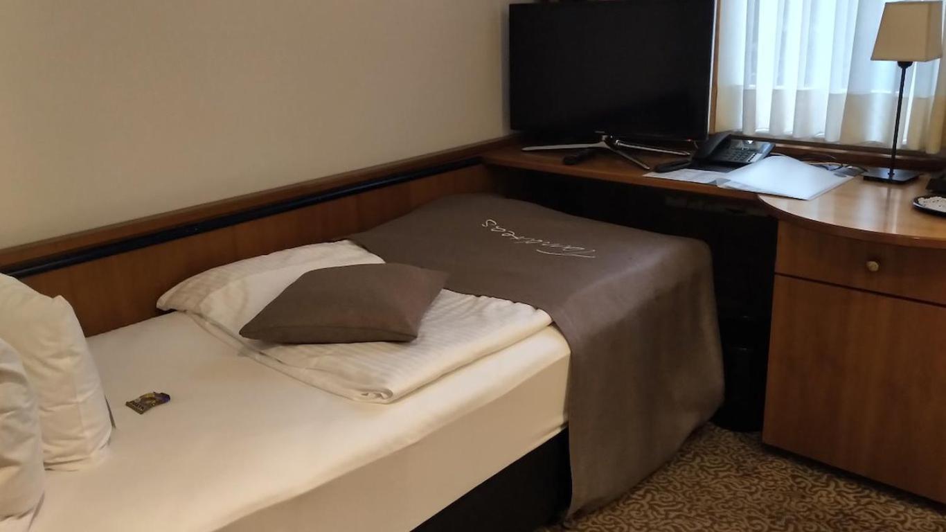 Tandreas Hotel & Restaurant Gießen Dış mekan fotoğraf